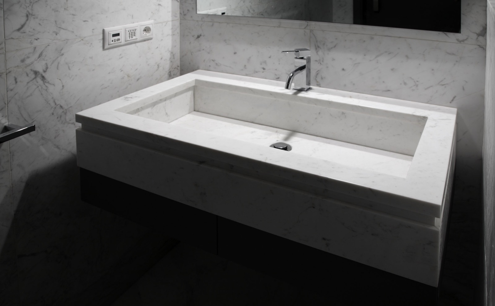 Marble washbasin