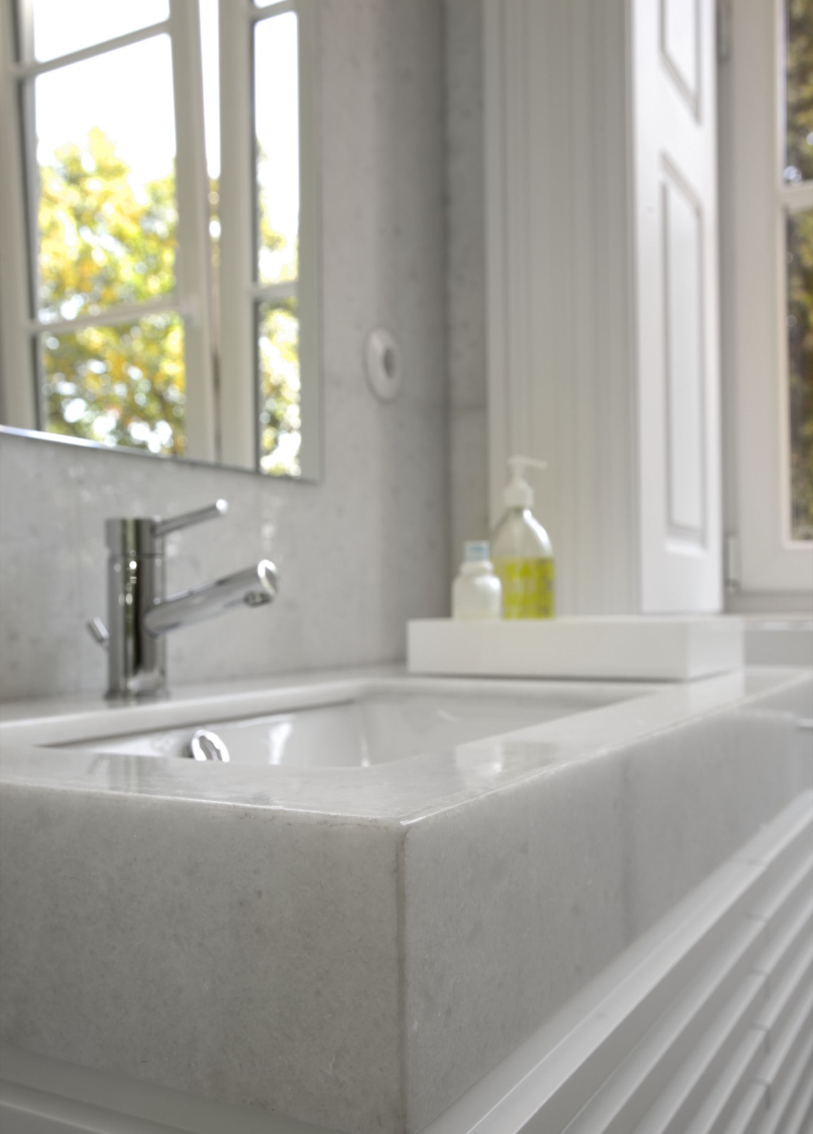 Fluted washbasin detail