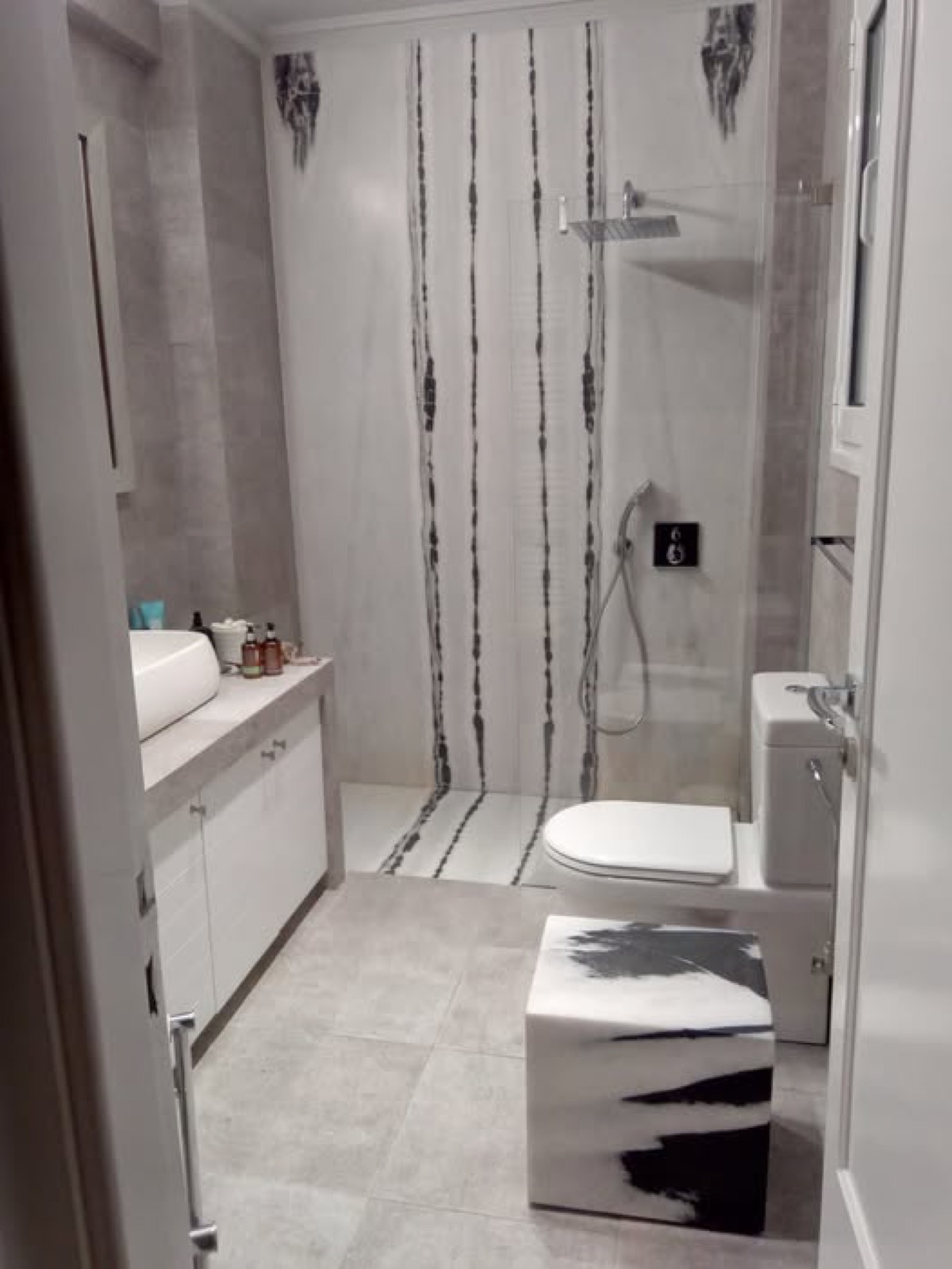 Shower feature strip